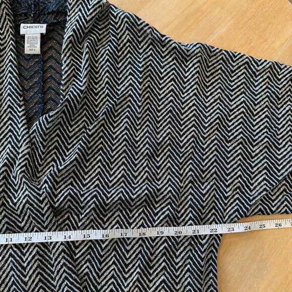Chicos Wrap Silver Green Metallic Short Sleeve Open Cardigan Size 2 Large - Picture 7 of 7